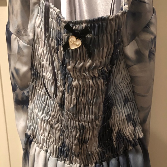 Cloudy silk gown only worn once! ☁️ - Picture 7 of 8